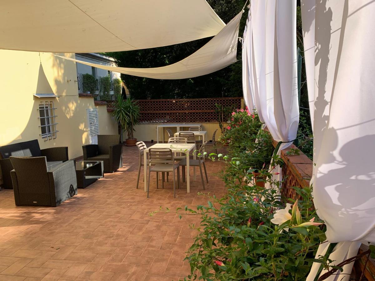卢卡La Terrazza Di Via Elisa住宿加早餐旅馆 外观 照片