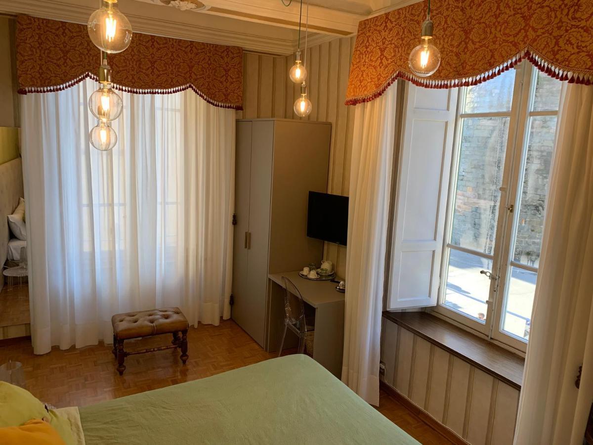 卢卡La Terrazza Di Via Elisa住宿加早餐旅馆 外观 照片